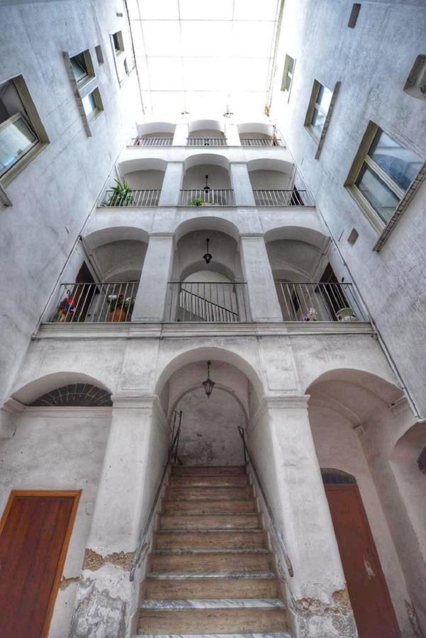Domus D'Angelo B&B Формия Екстериор снимка